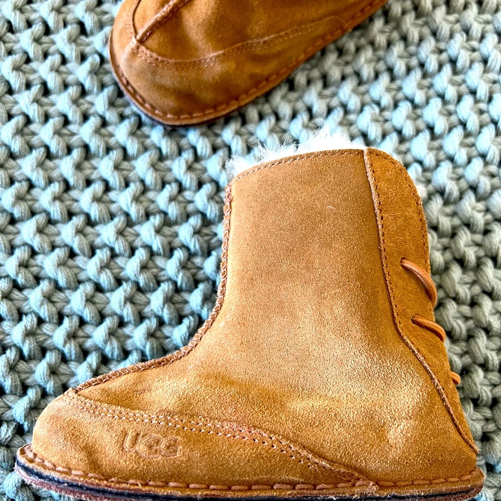 Ugg child’s boots